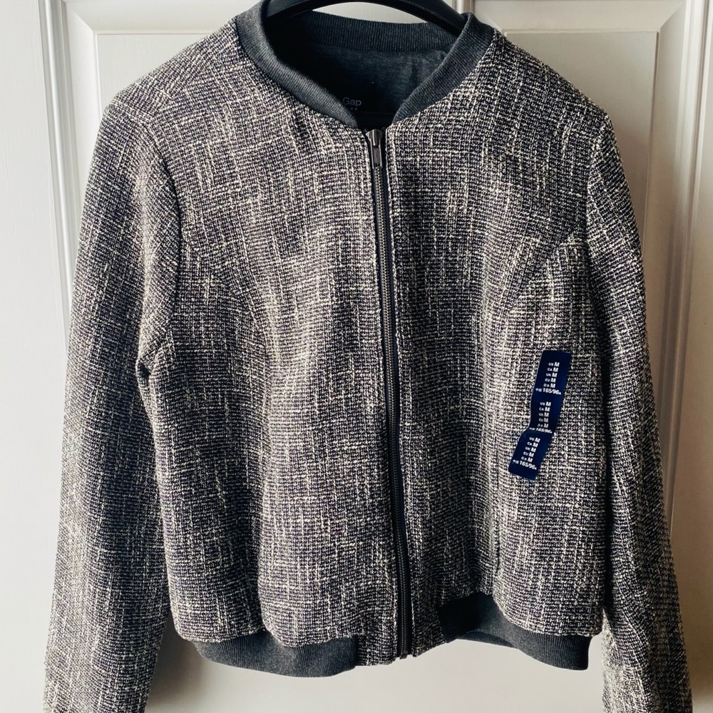 Women’s Light Jacket (New/Never Worn)